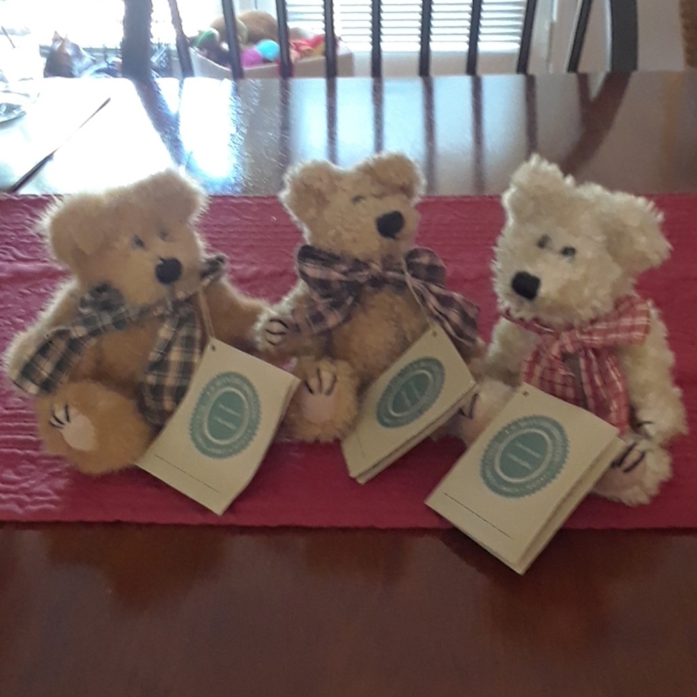 Set of 3 Boyds Bears Buddies.